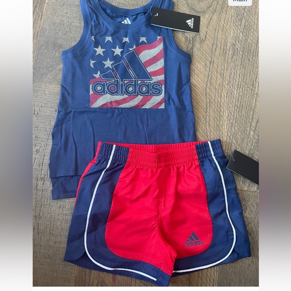 Adidas Toddler Girl Outfit - Picture 1 of 3